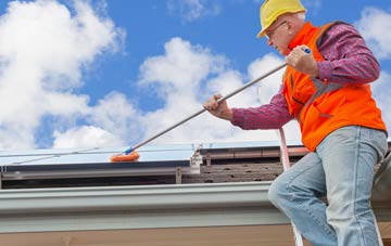 Sulhampstead Bannister Upper End soft wash roof cleaning